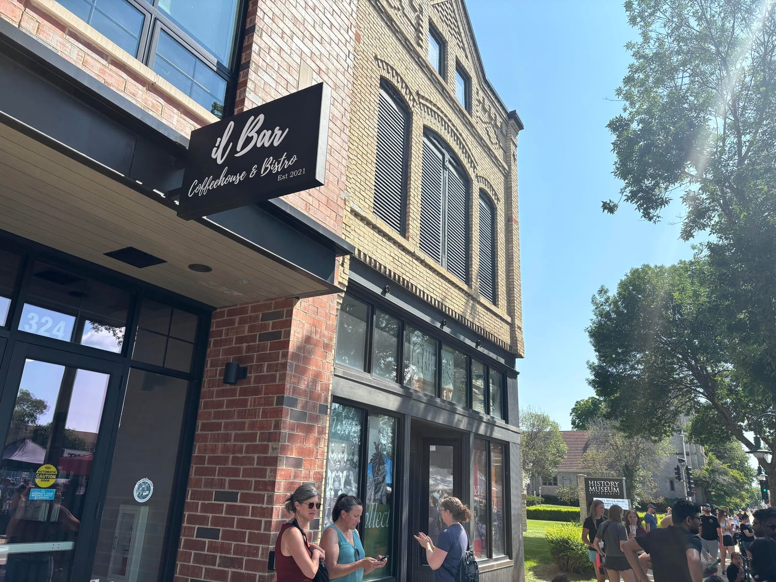 Il Bar Coffeehouse & Bistro - Appleton photo 2