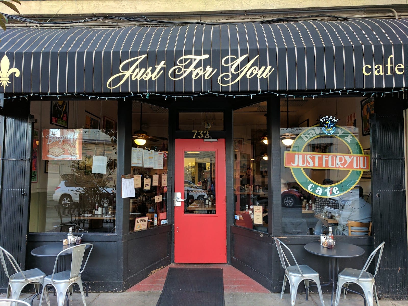 Giuliana's Just For You Cafe
