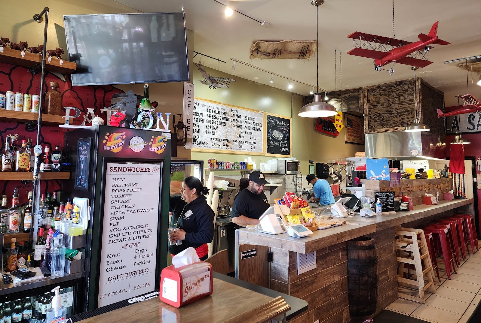 La Sandwichera Cafe