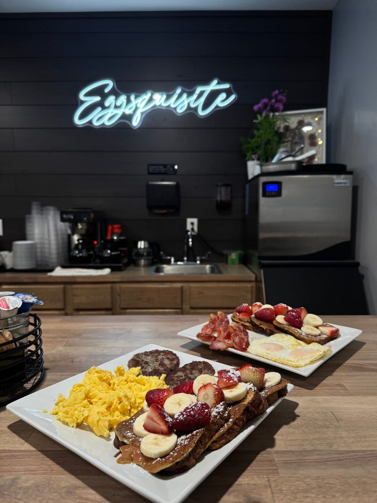 Eggsquisite Cafe