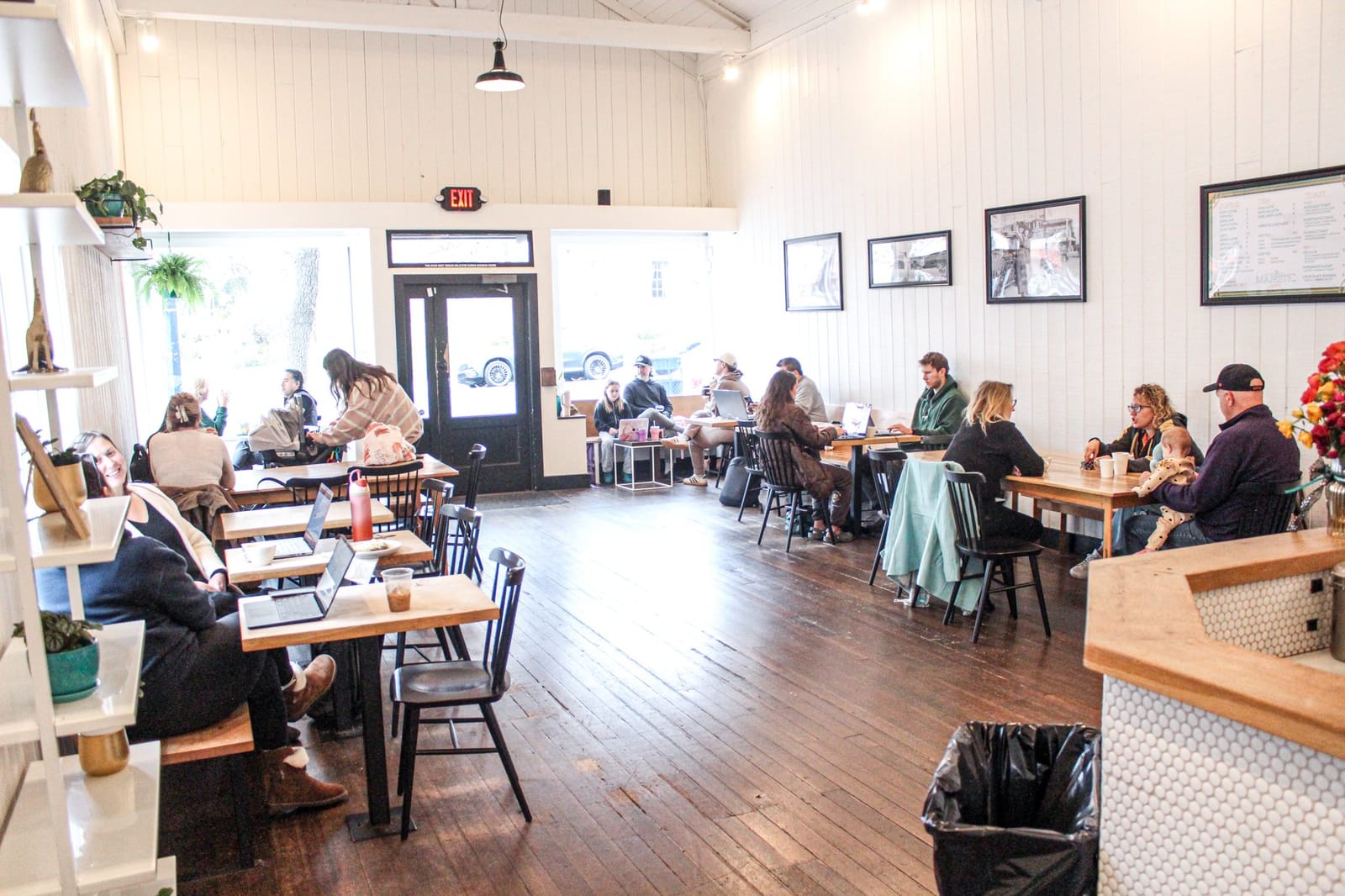 Majestic Cafe photo 2