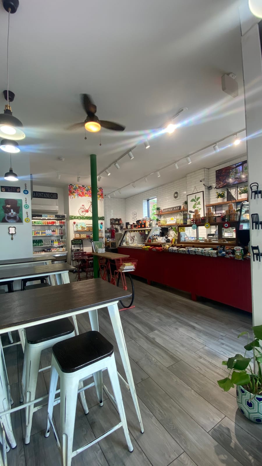 La Fontaine Cafe