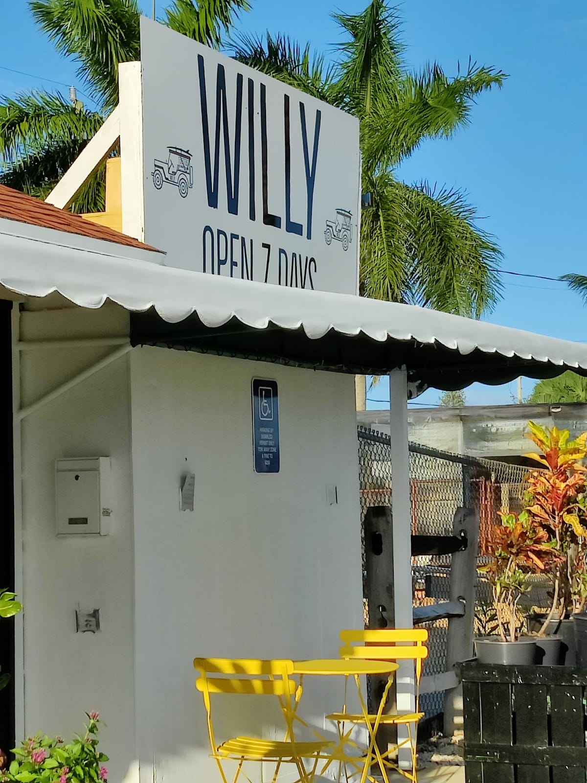 WILLY Cafe & Market