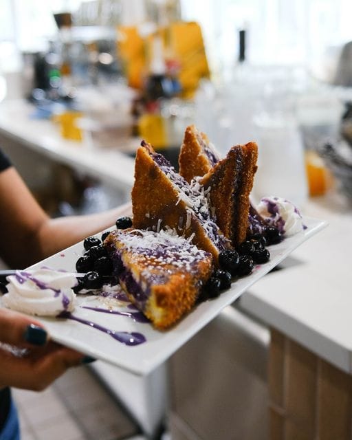 Popping Yolk Cafe