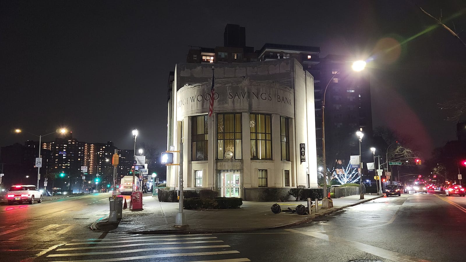 Tous les Jours Bakery Café - Forest Hills photo 3