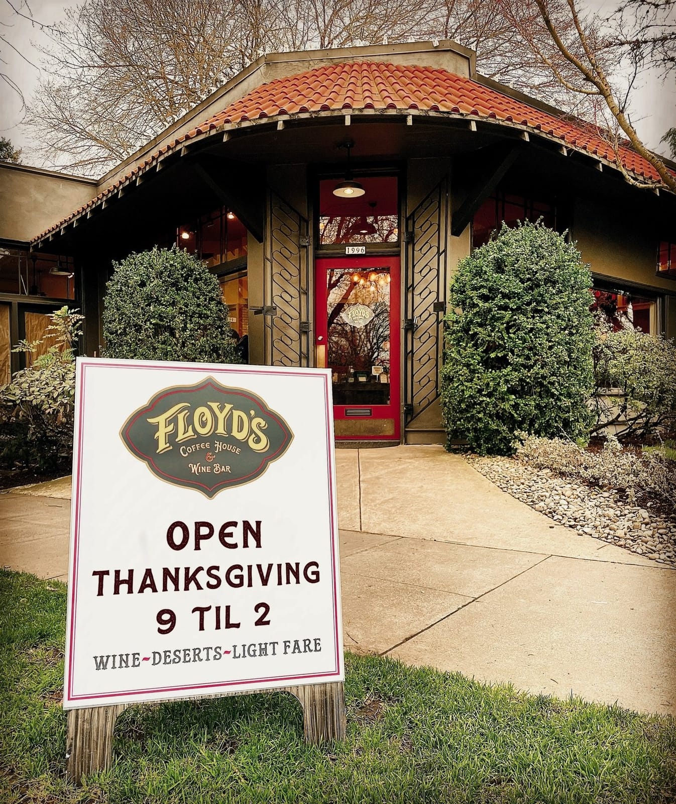 Floyd's Coffee House & Wine Bar