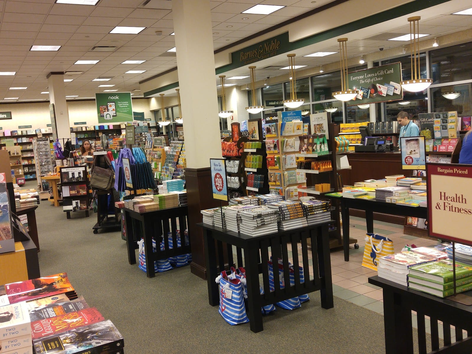 Barnes & Noble