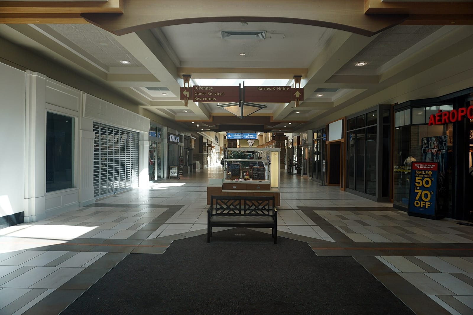 Barnes & Noble photo 2