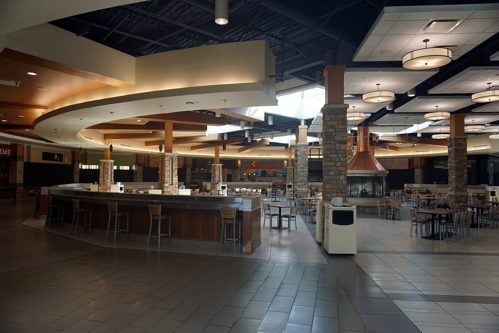 Barnes & Noble photo 4