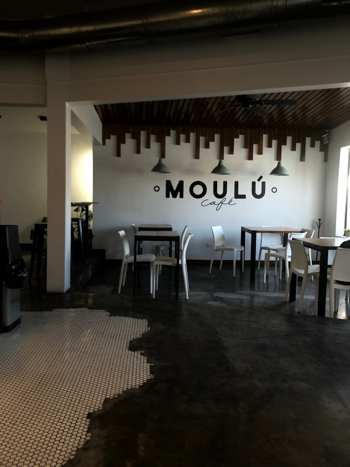 Moulú Cafe