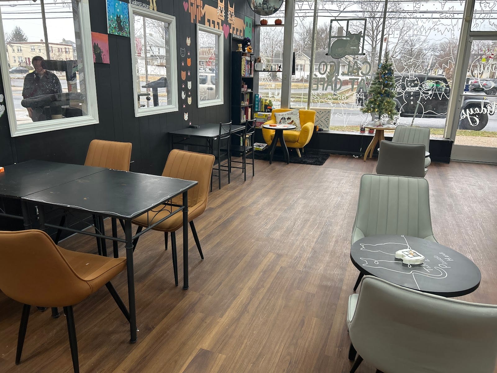 Calico Cat Café