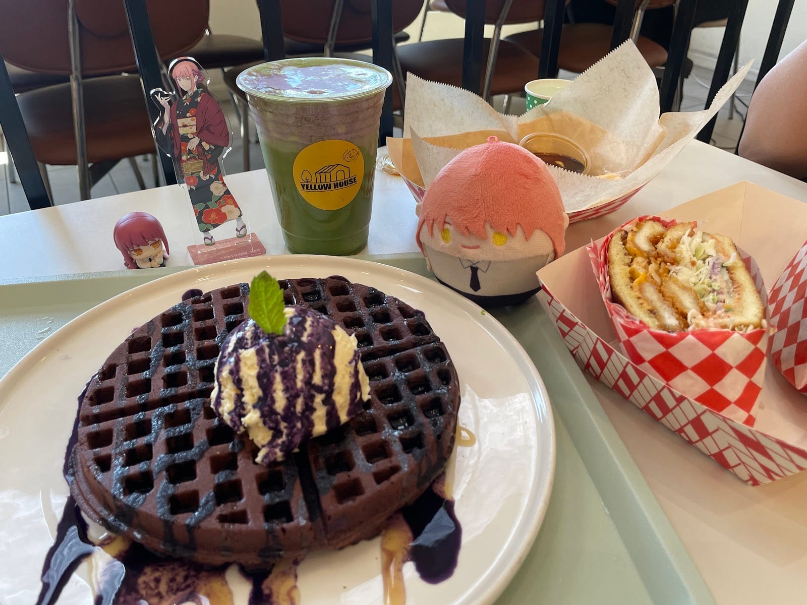 Yellow House Cafe & Restaurant