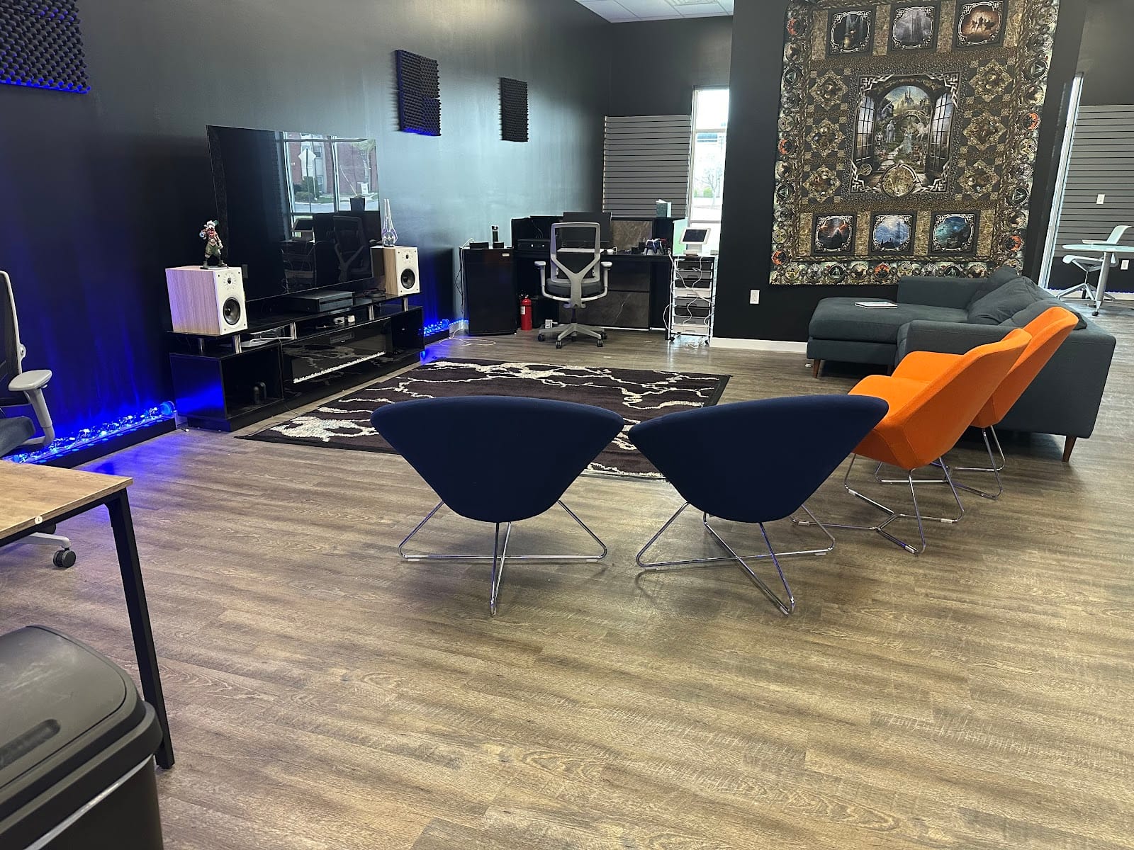 Hidden Level Cyber Cafe