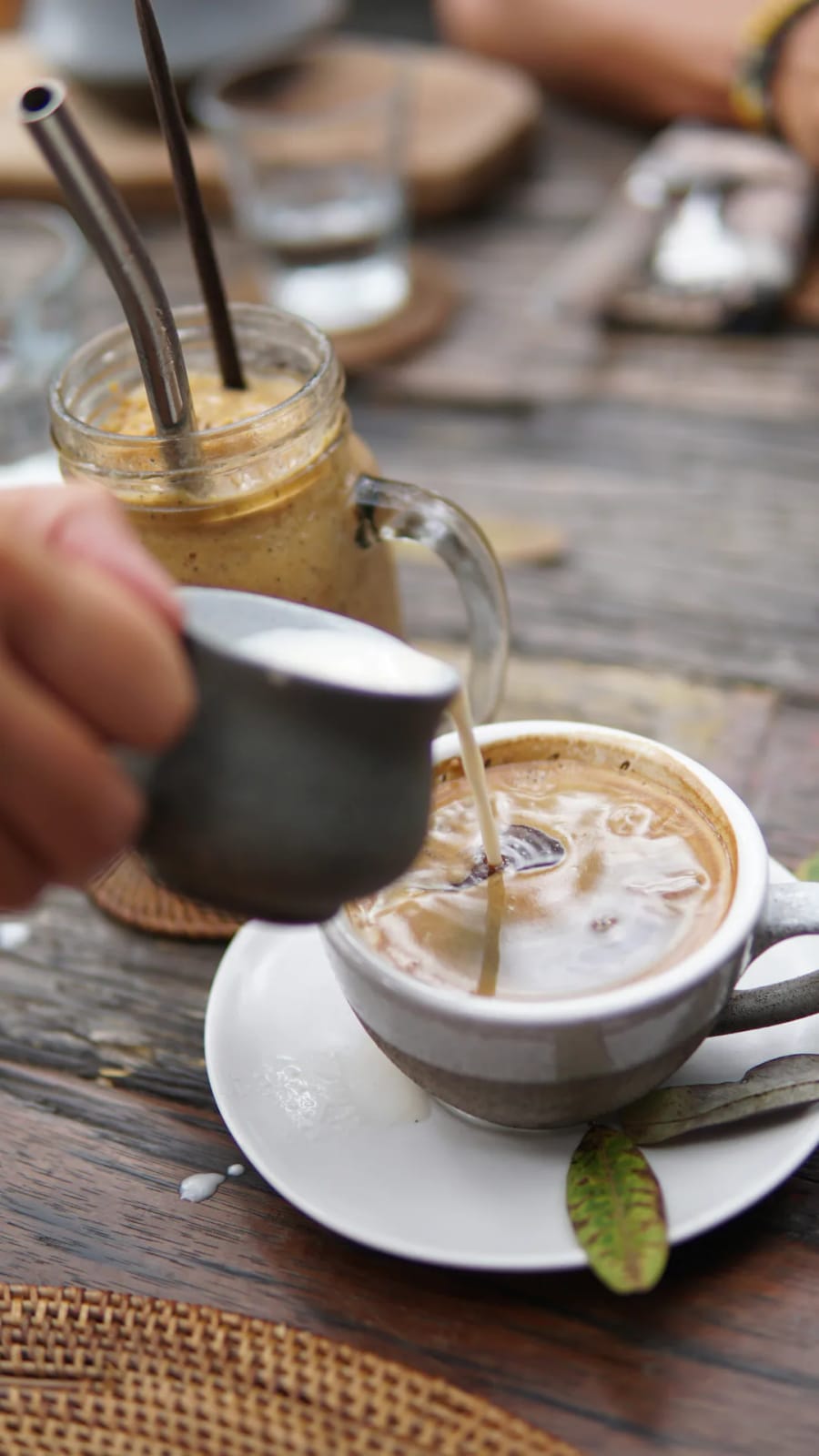 YEC-TLI Juice & Coffee photo 2