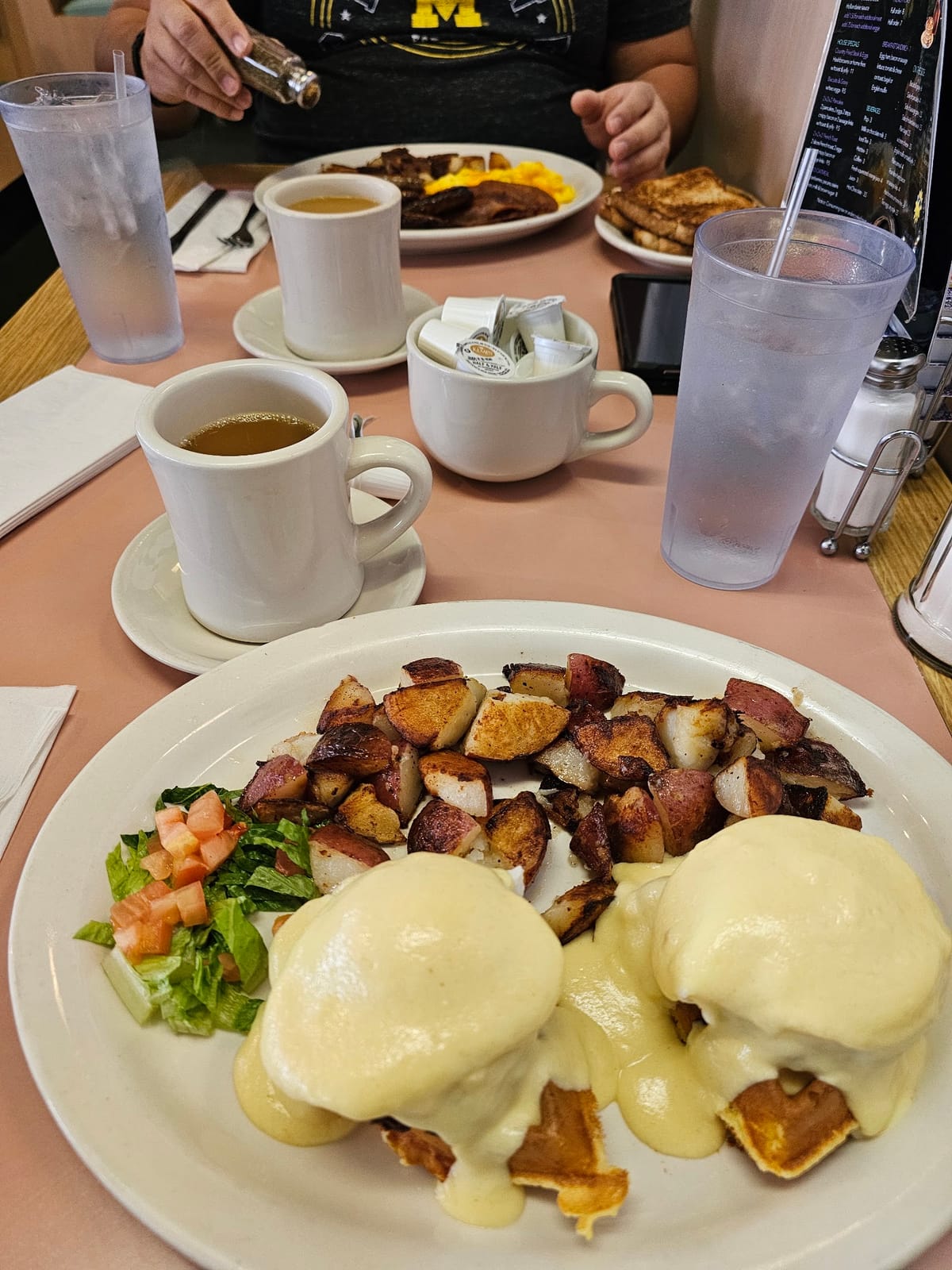 Gina's Cafe