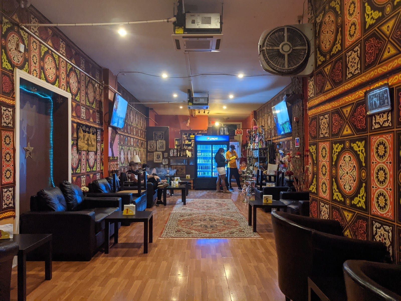 LUXOR CAFE & HOOKAH LOUNGE
