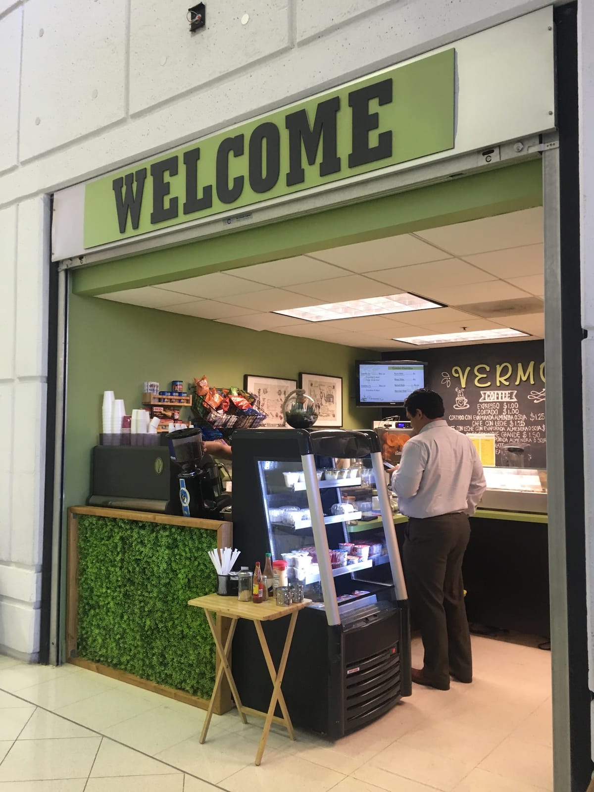 Vermonic's Café