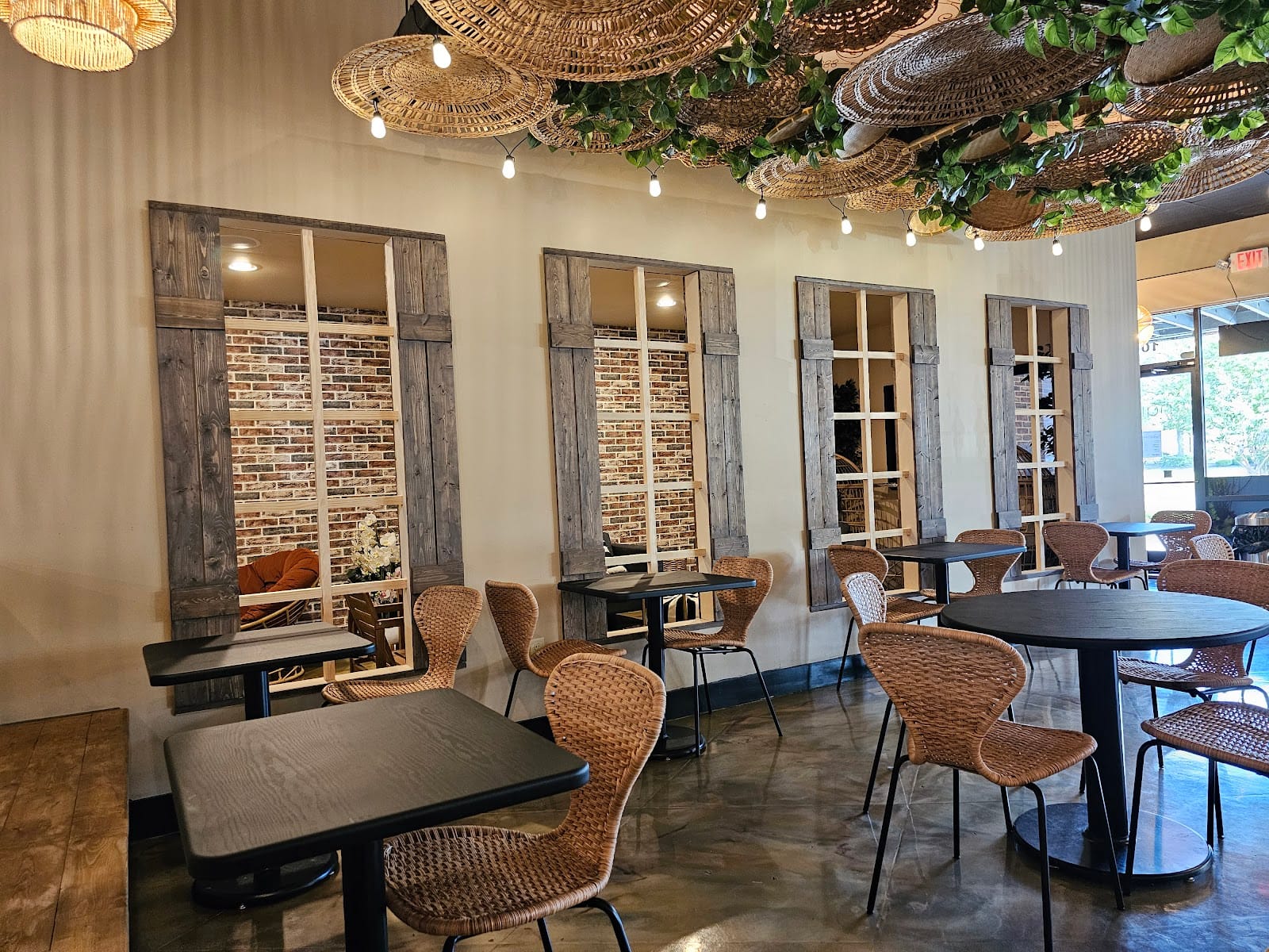 Năm Café