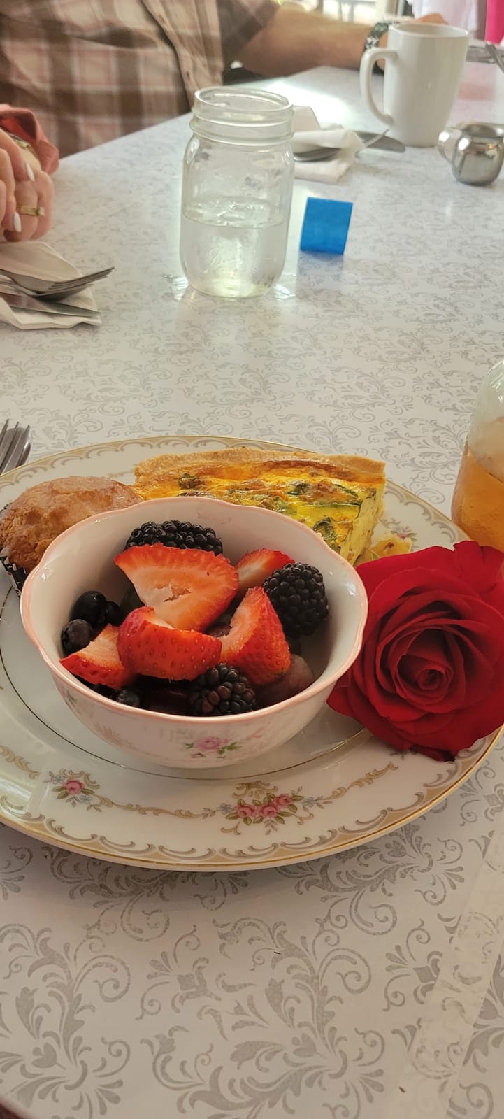 Stella and Irene's Cafe & Boutique