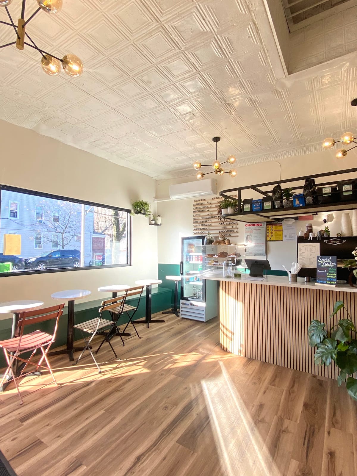 Zoes Cafe