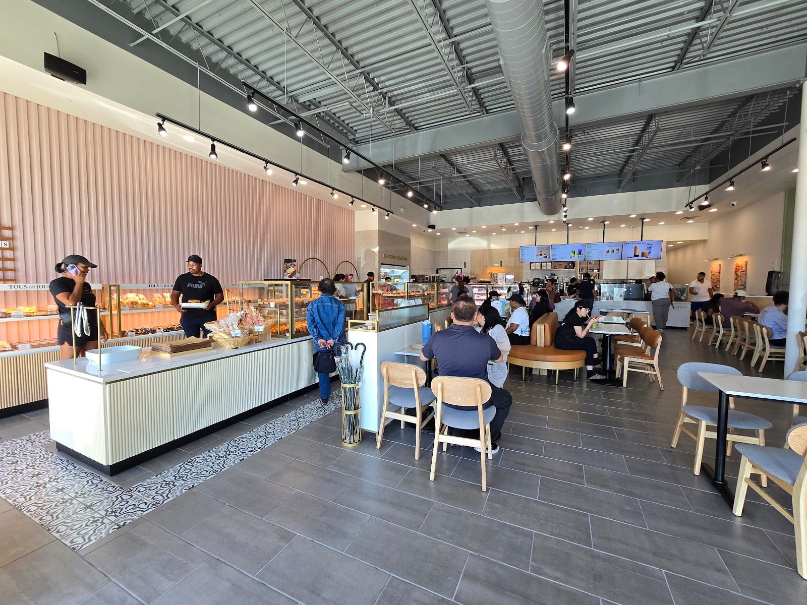 TOUS les JOURS Bakery Café - Woodbridge