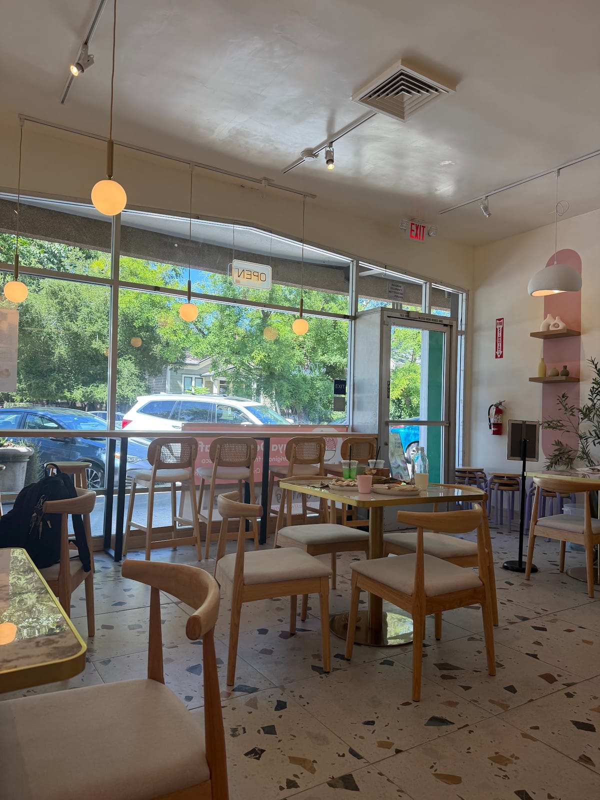 N a Y a Dessert Cafe