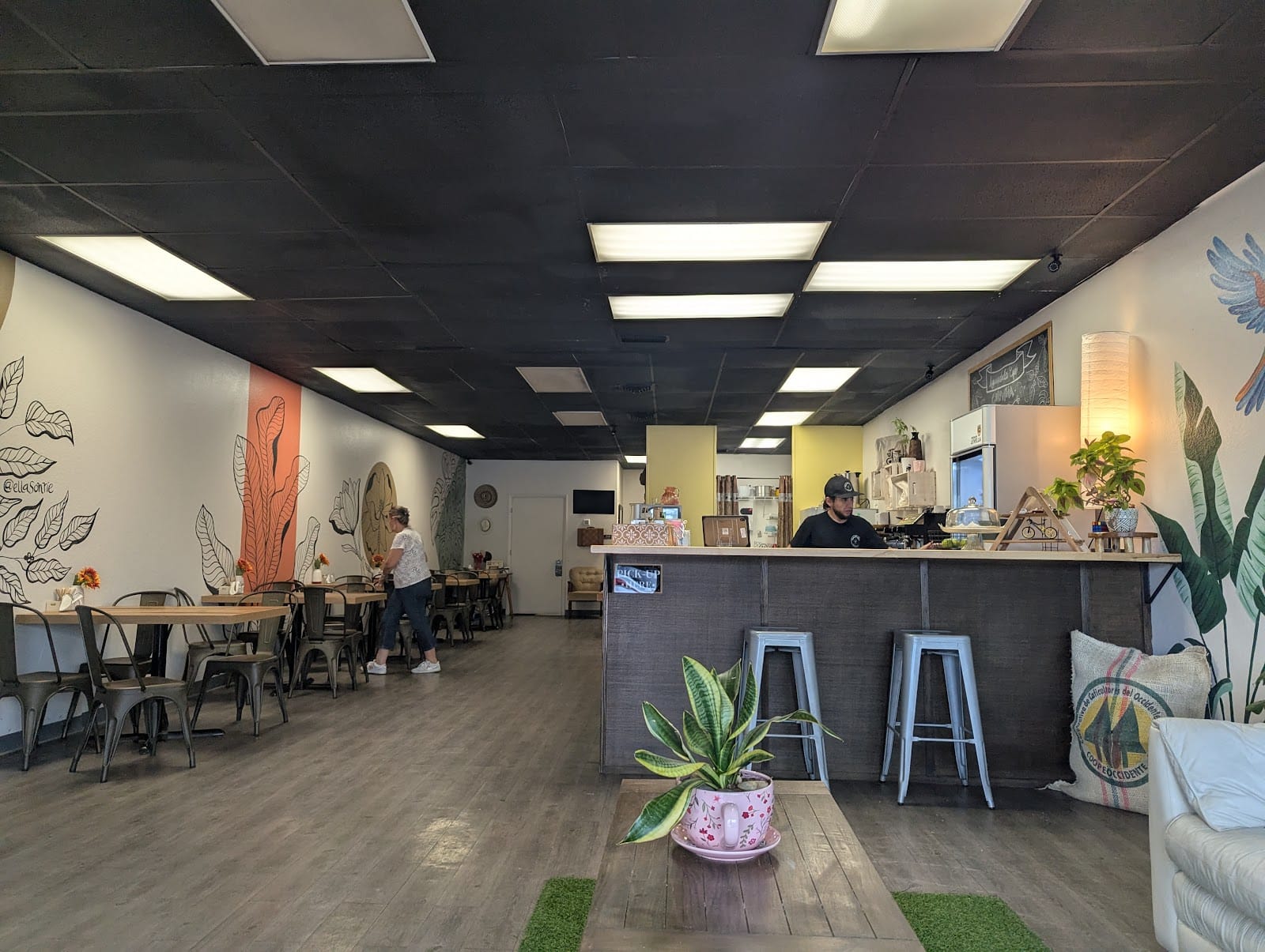 Aguadulce Colombian Cafe