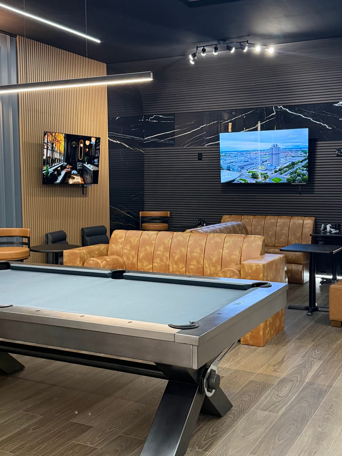 Runout Lounge