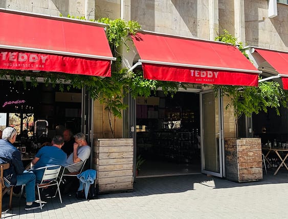 Teddy's Cafe