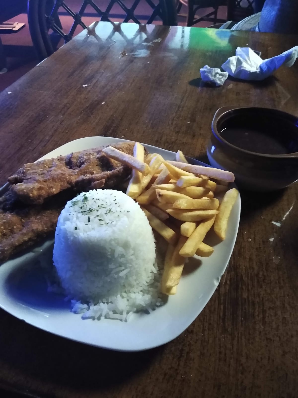 Haluche Restaurant & Burgers