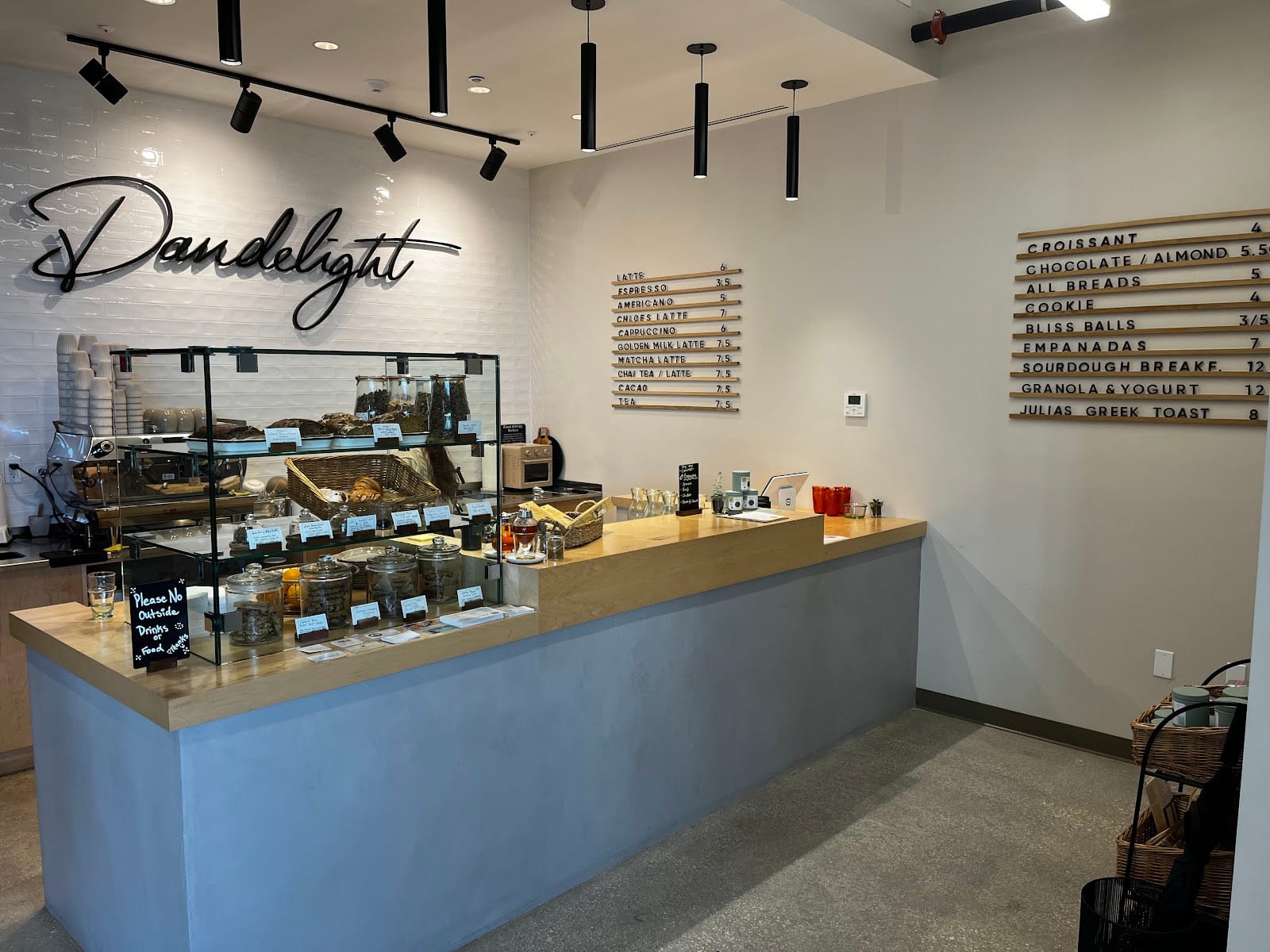 Dandelight Yoga Studio