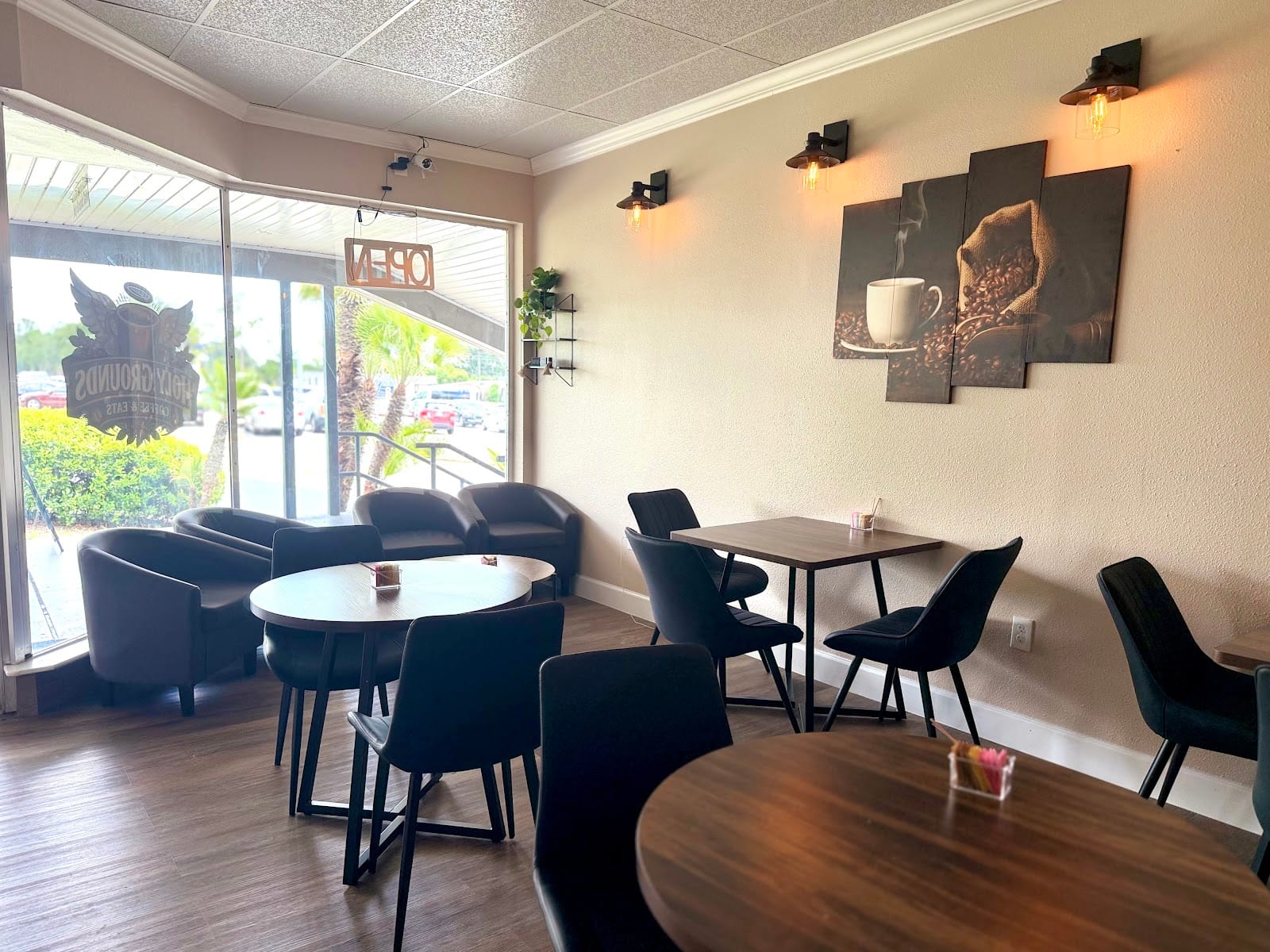 Holy Grounds Coffee & Eats