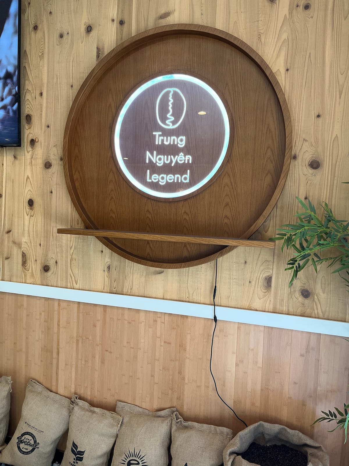 Trung Nguyên Legend photo 2