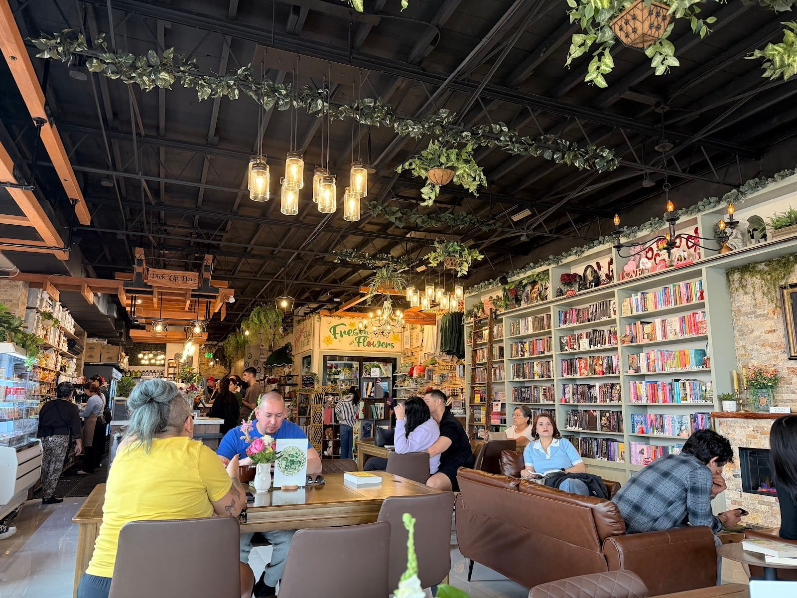 Booktanical Cafe
