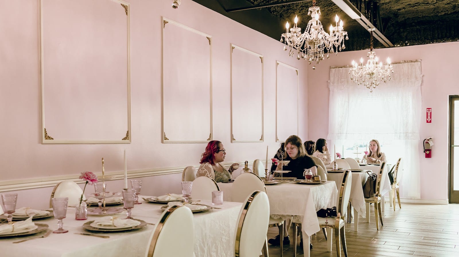 La Gardenia Tea Room