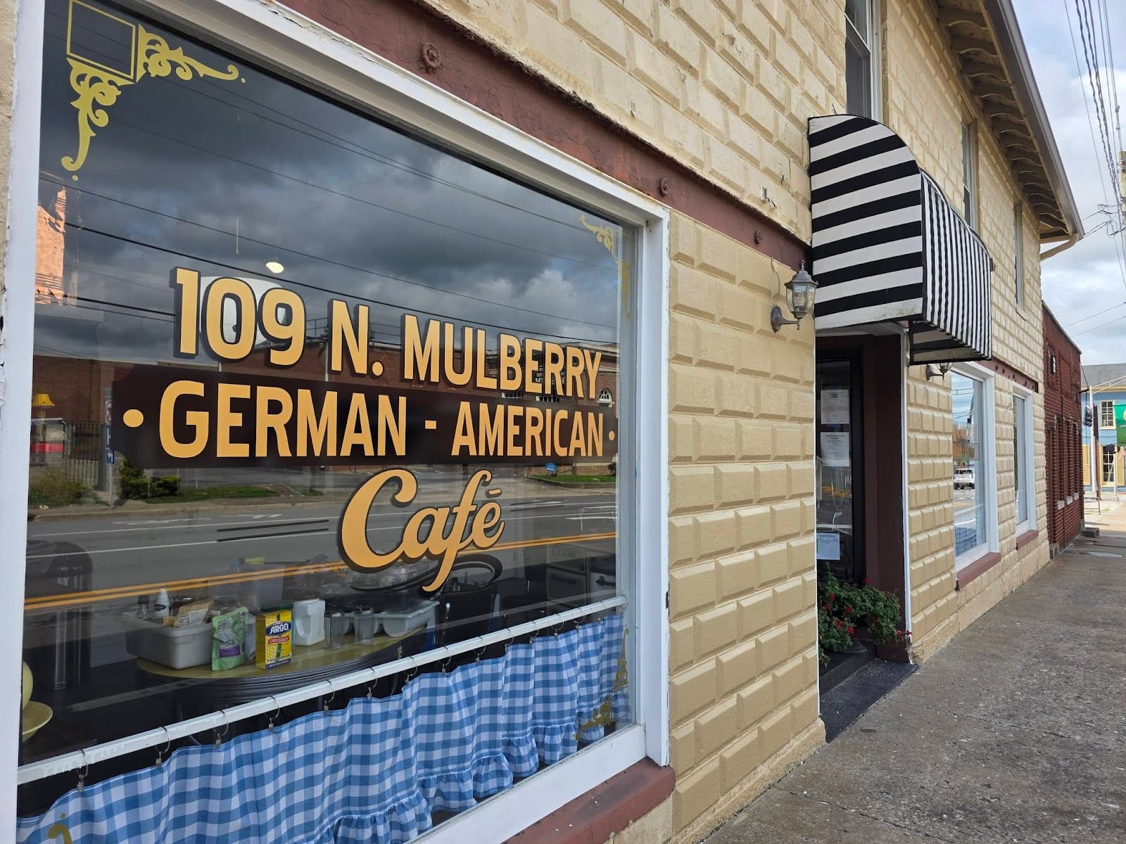 109 N Mulberry German-American Cafe