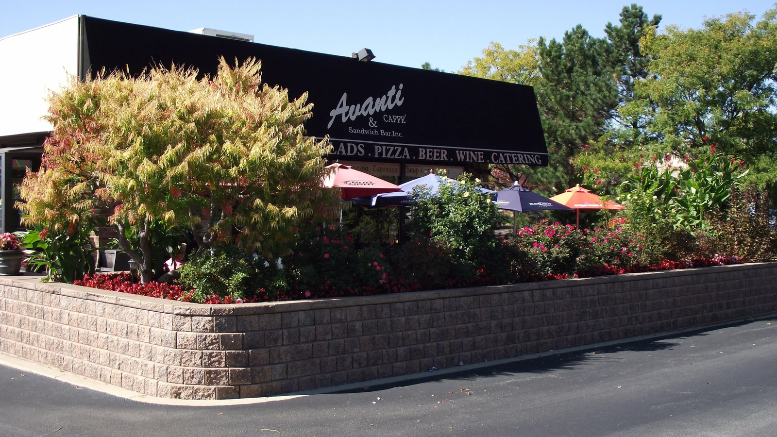 Avanti Cafe photo 2