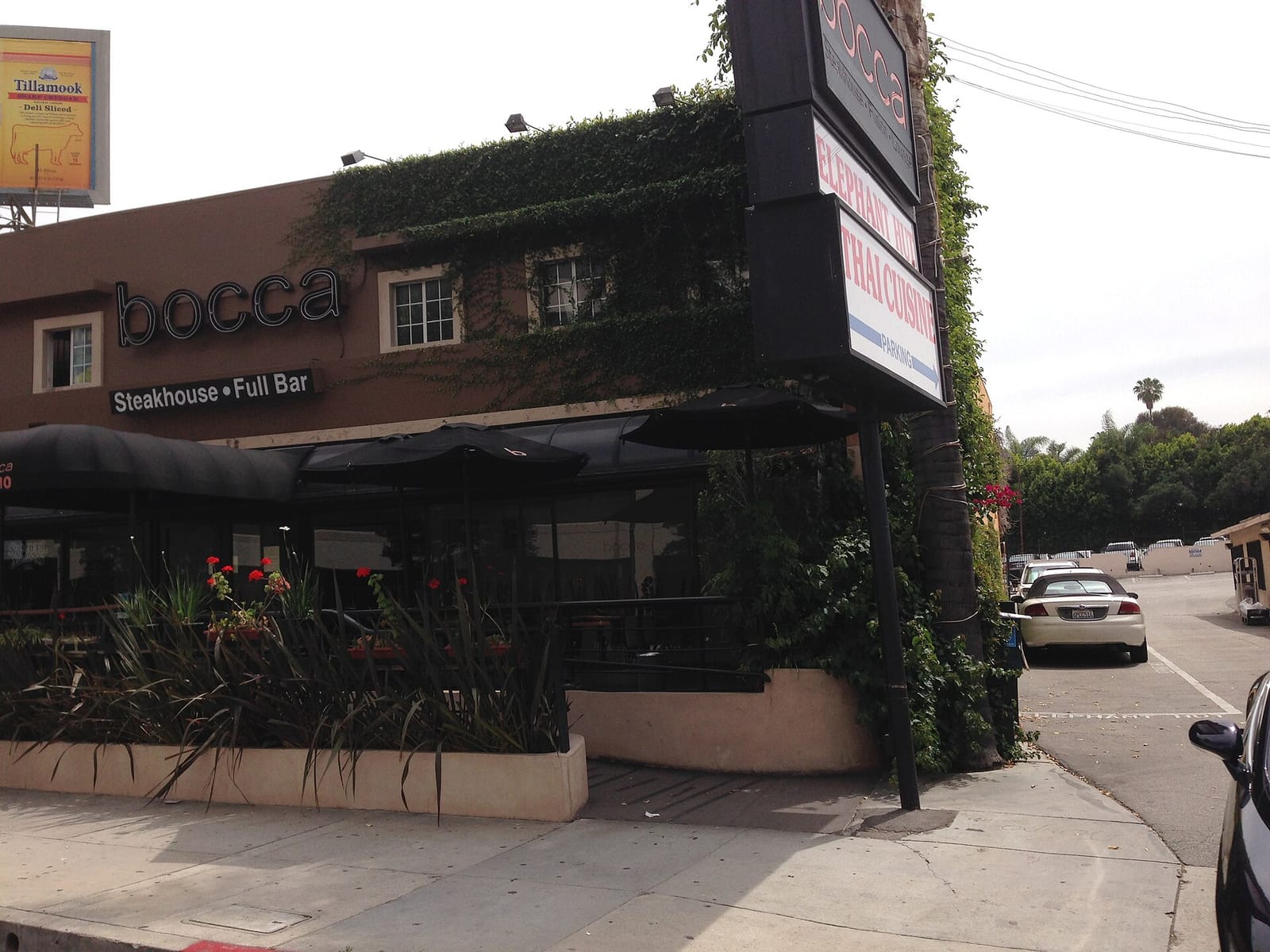 Petit Bistro Coffee Shop photo 2