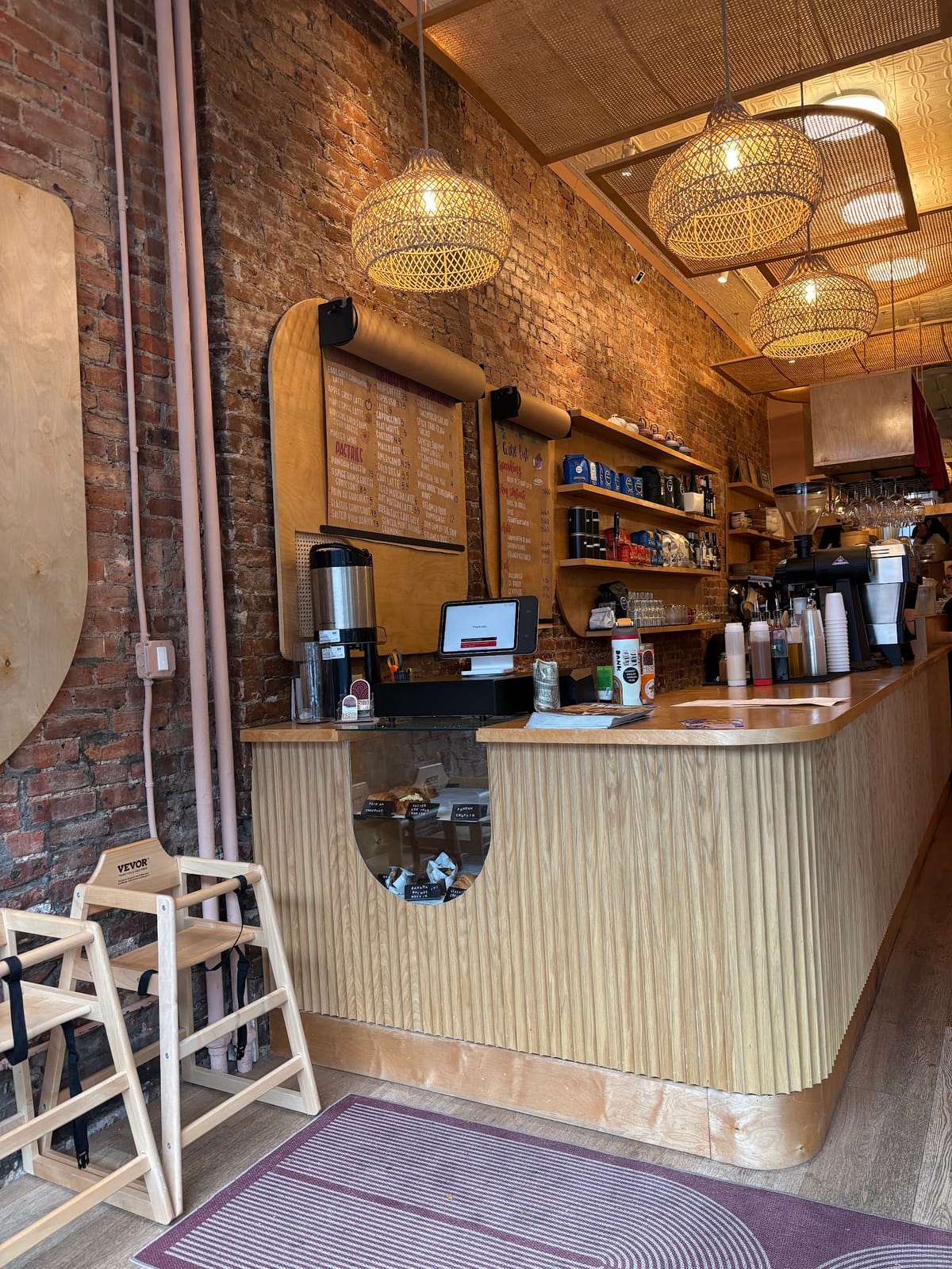 HOM Cafe & Wine