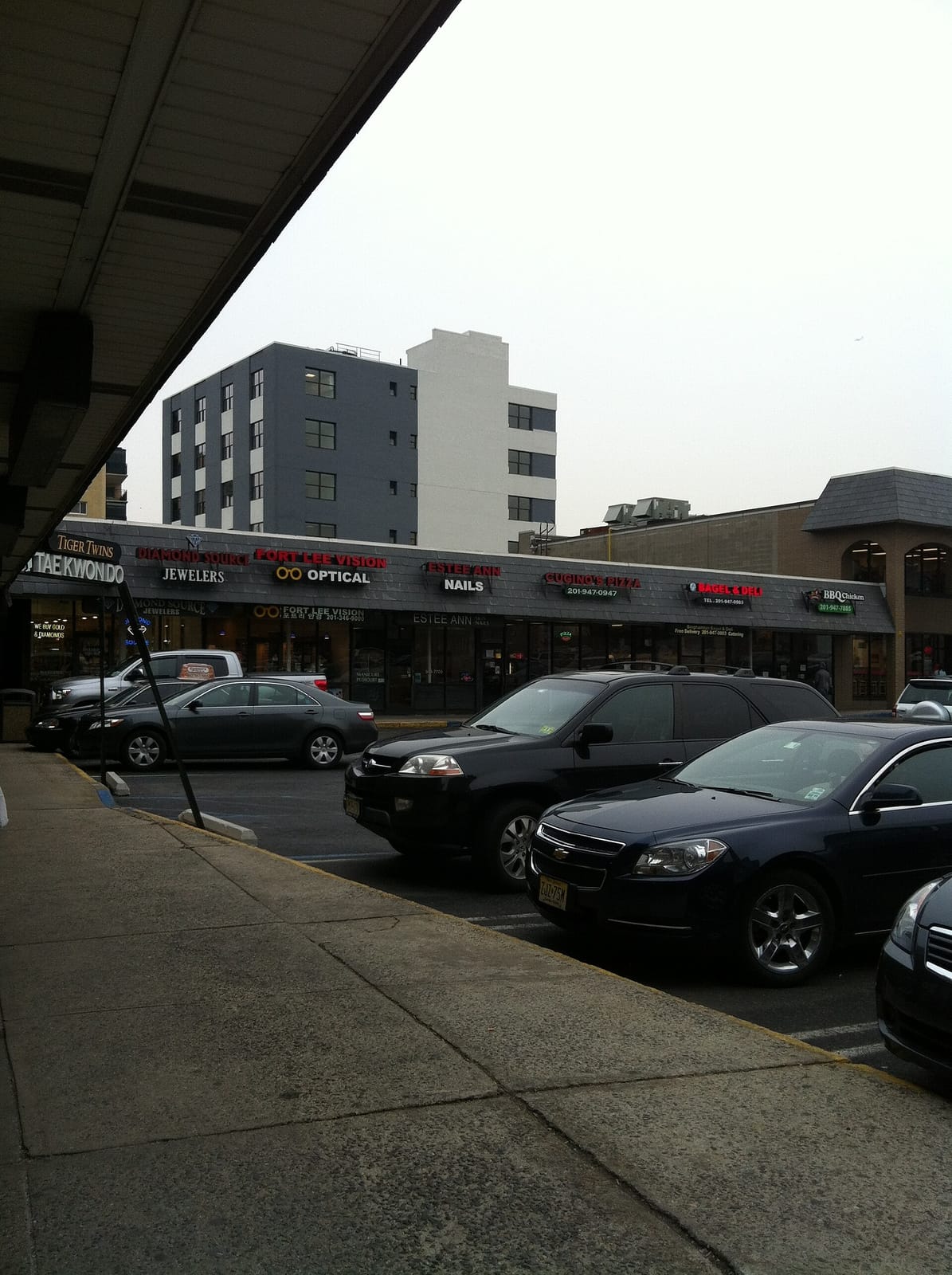 Bon Epi (Mochinut) - Washington Bridge Plaza