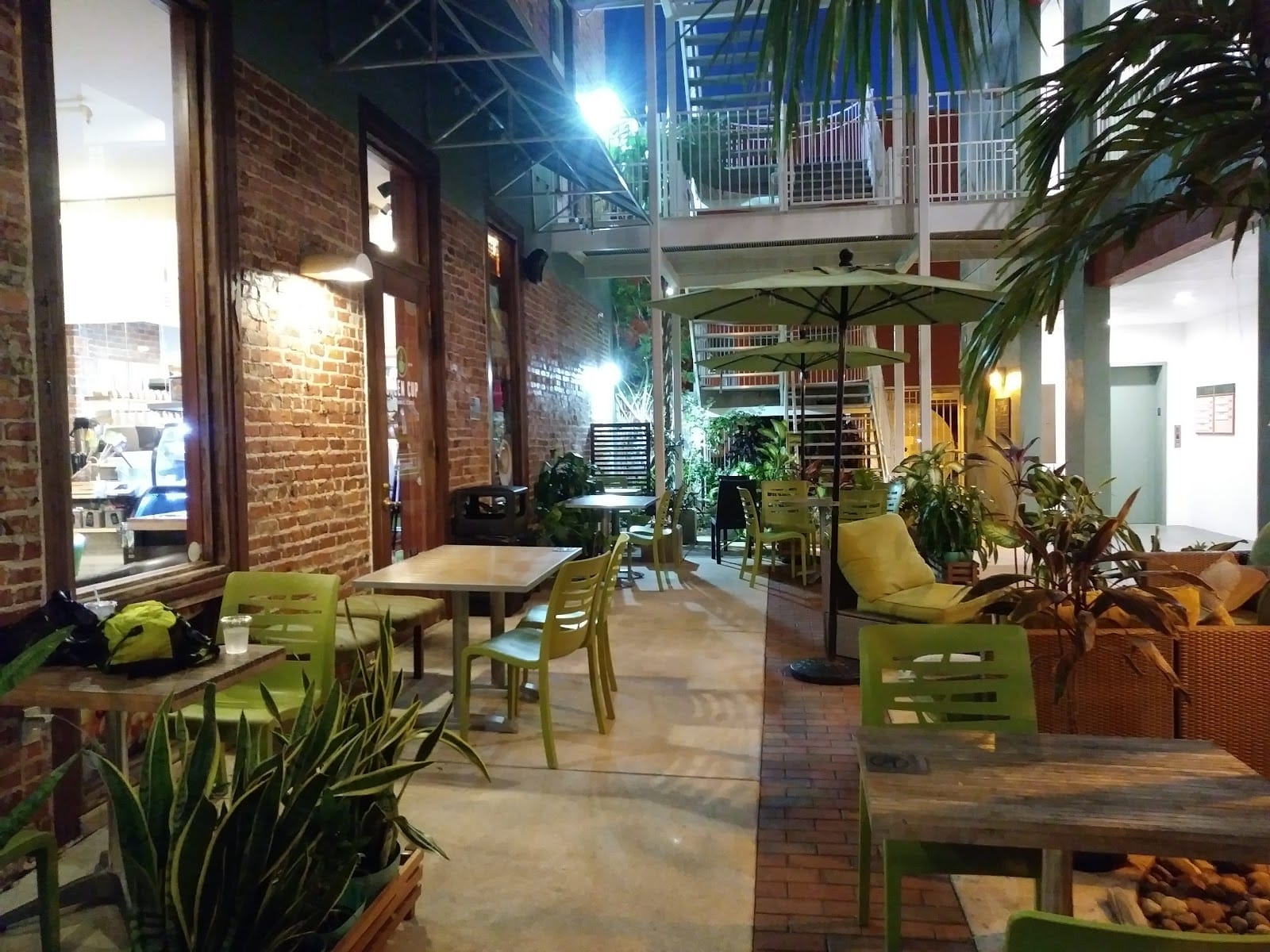 Green Cup Café
