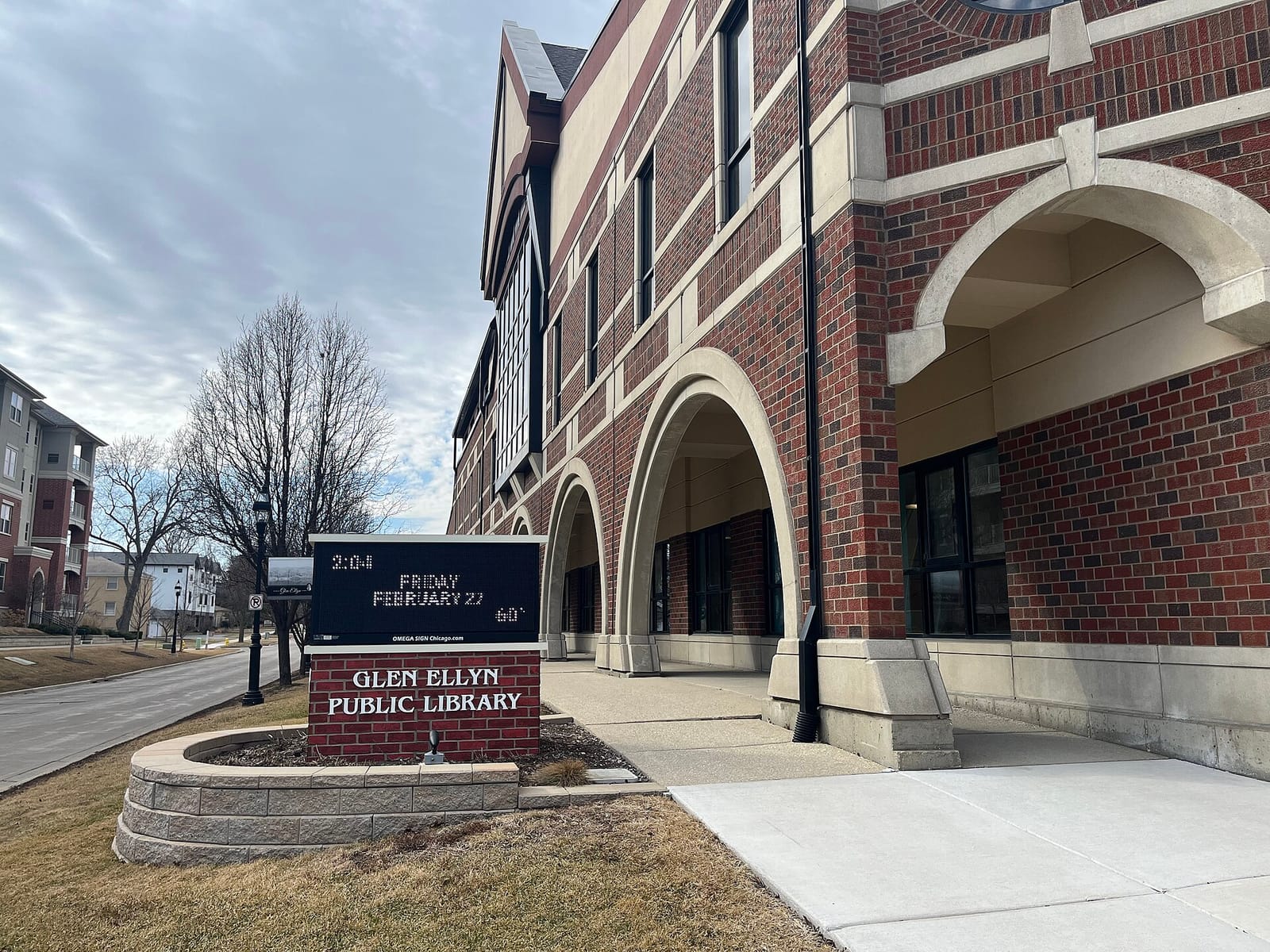 Glen Ellyn Public Library