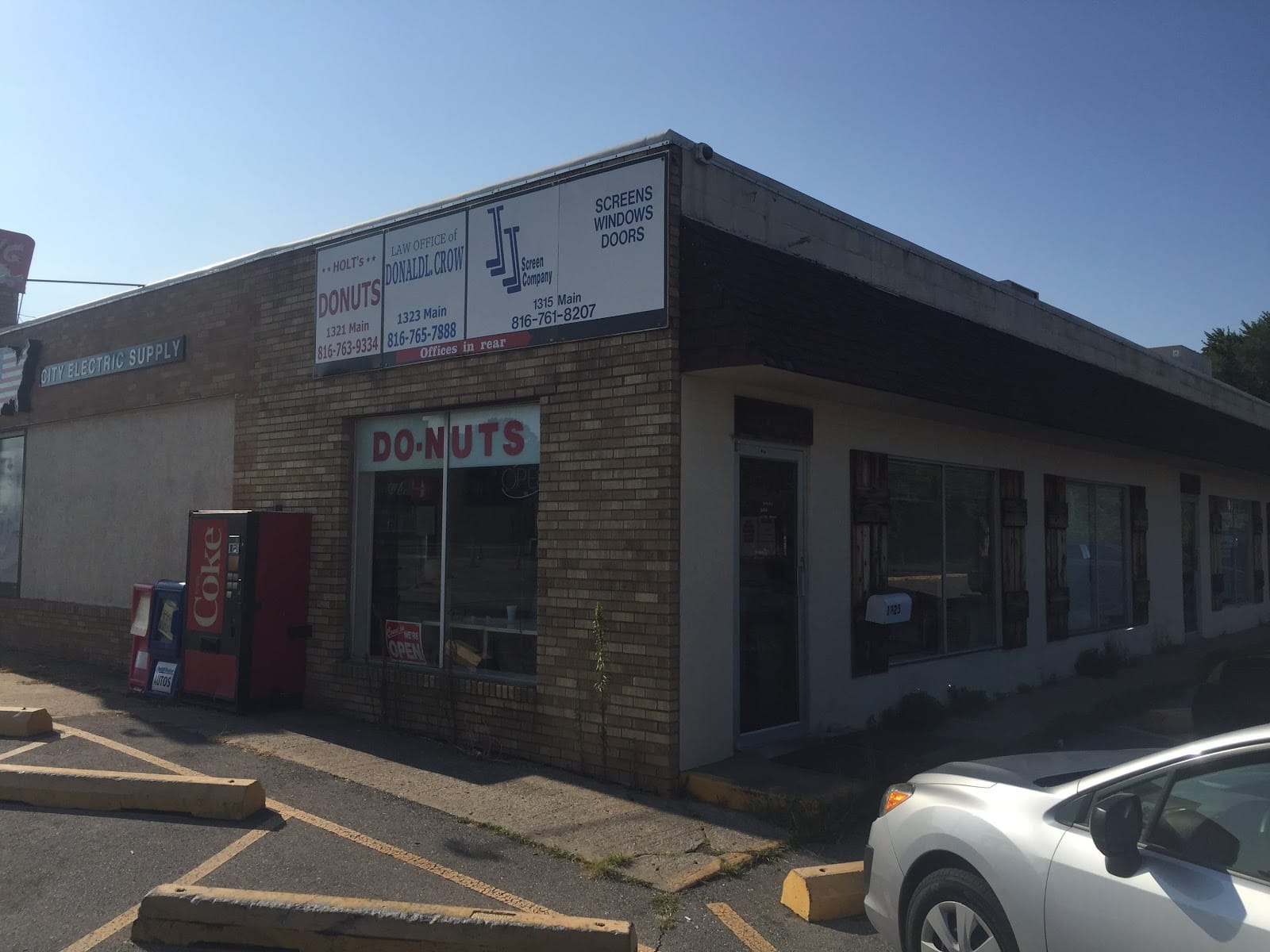 Holt's Donuts