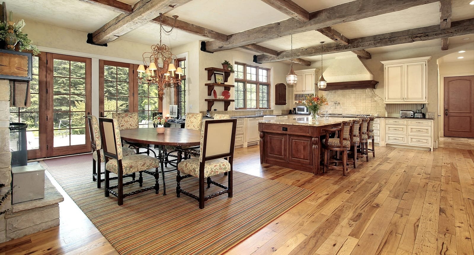 REAL ESTATE CAFE, LLC: Suzy Reel photo 3