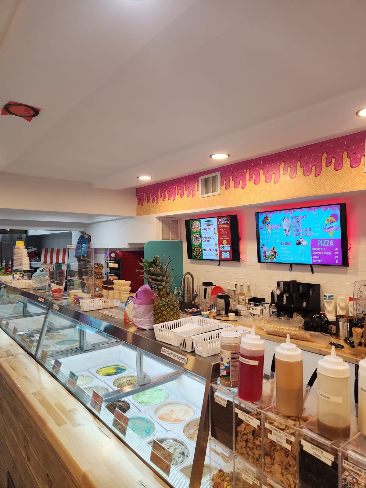 3 Scoops Ice Cream & Cafe