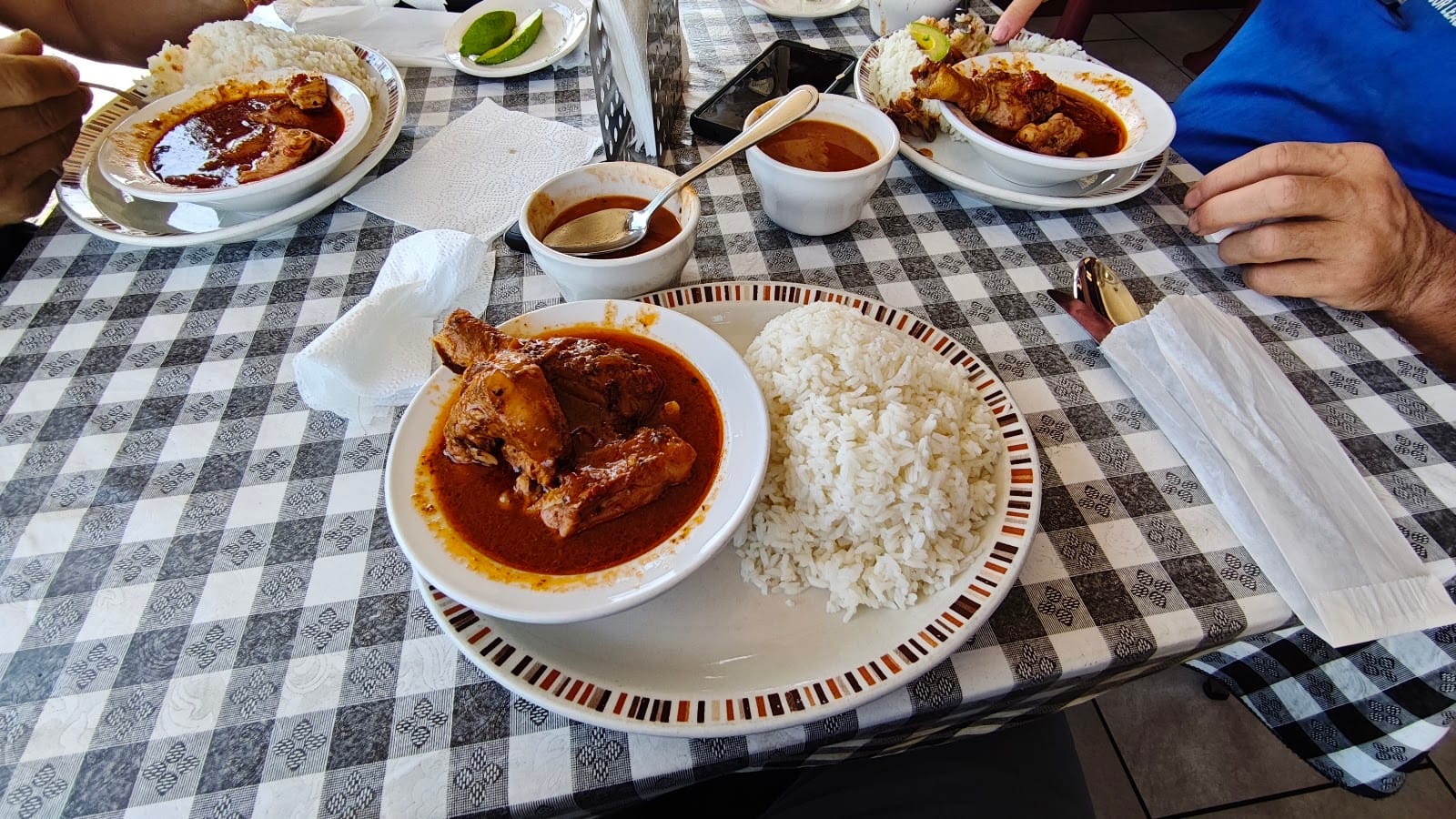 Deli's Cafe