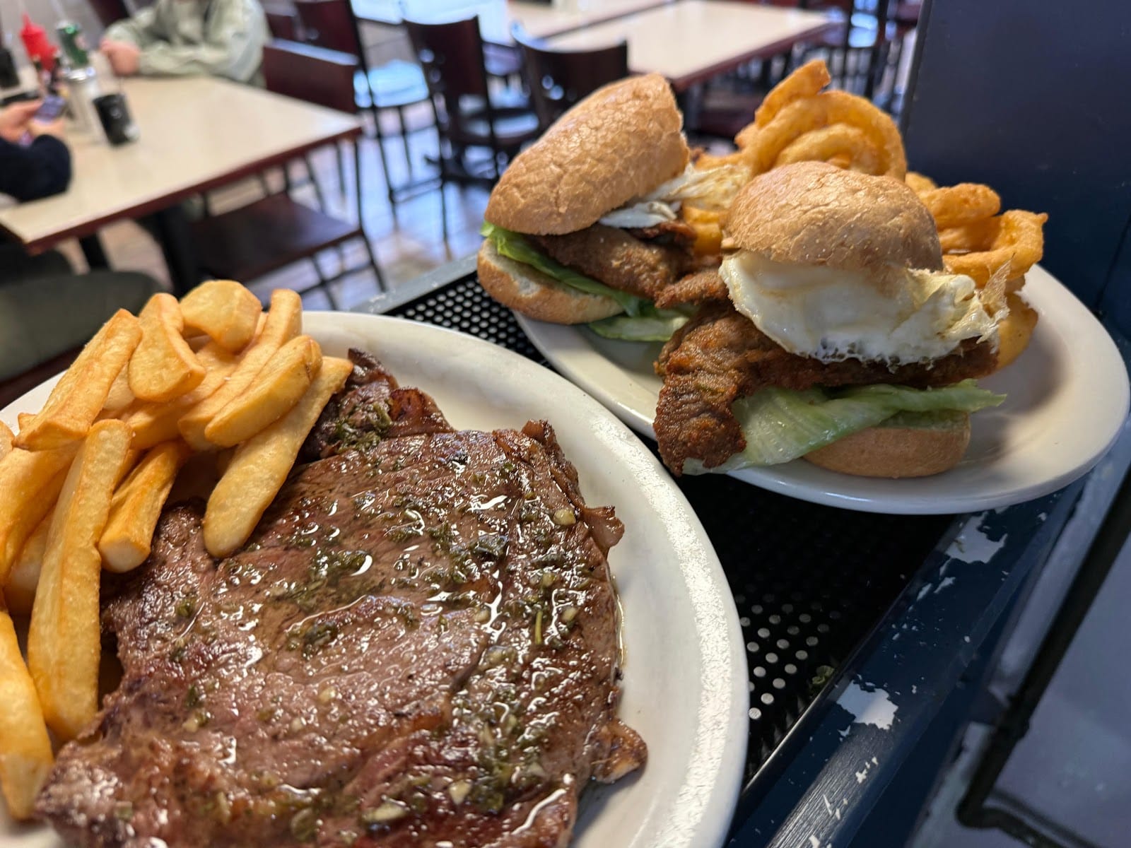 David’s House Cafe & Grill