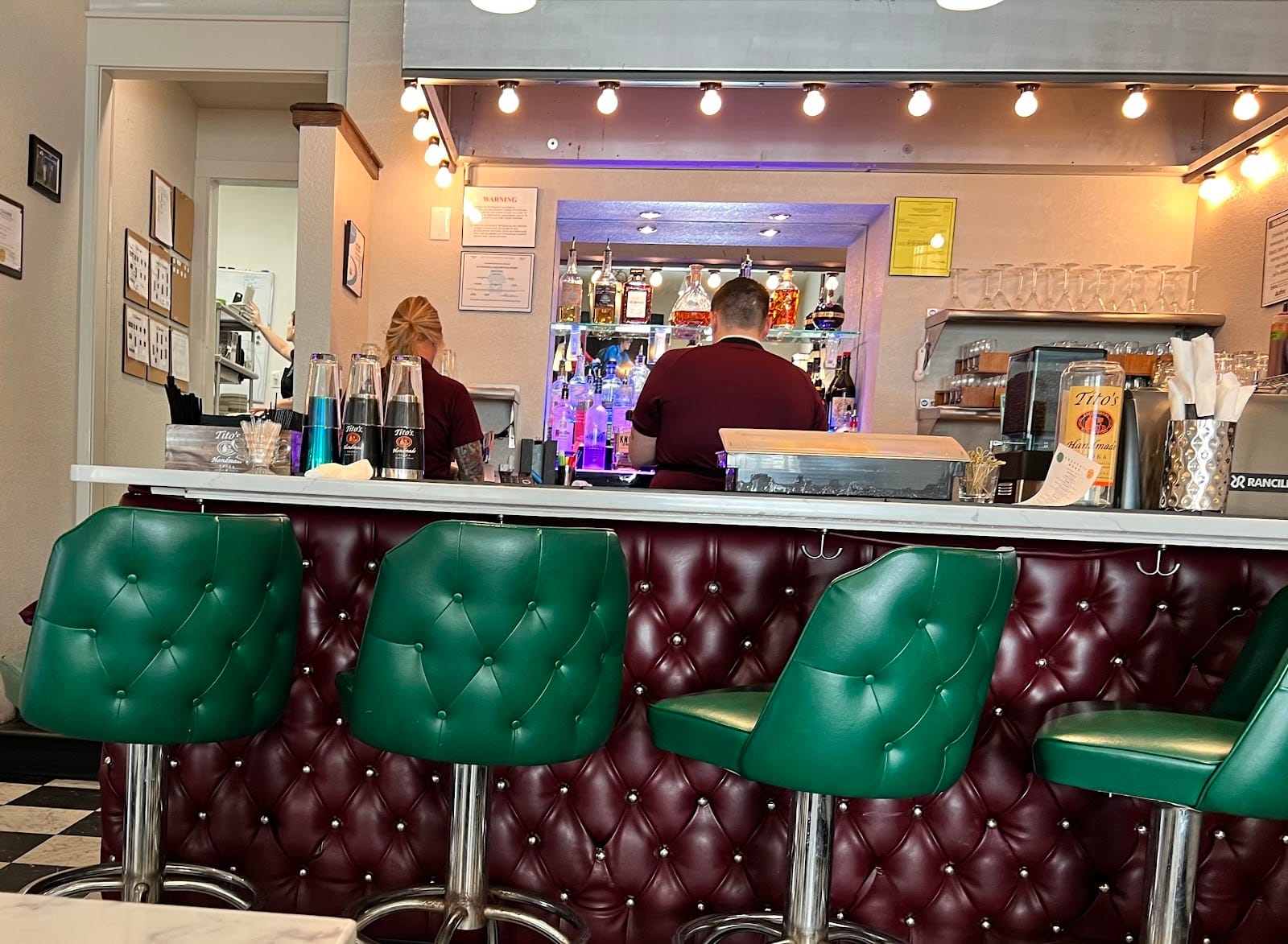 Best Cafe & Bar