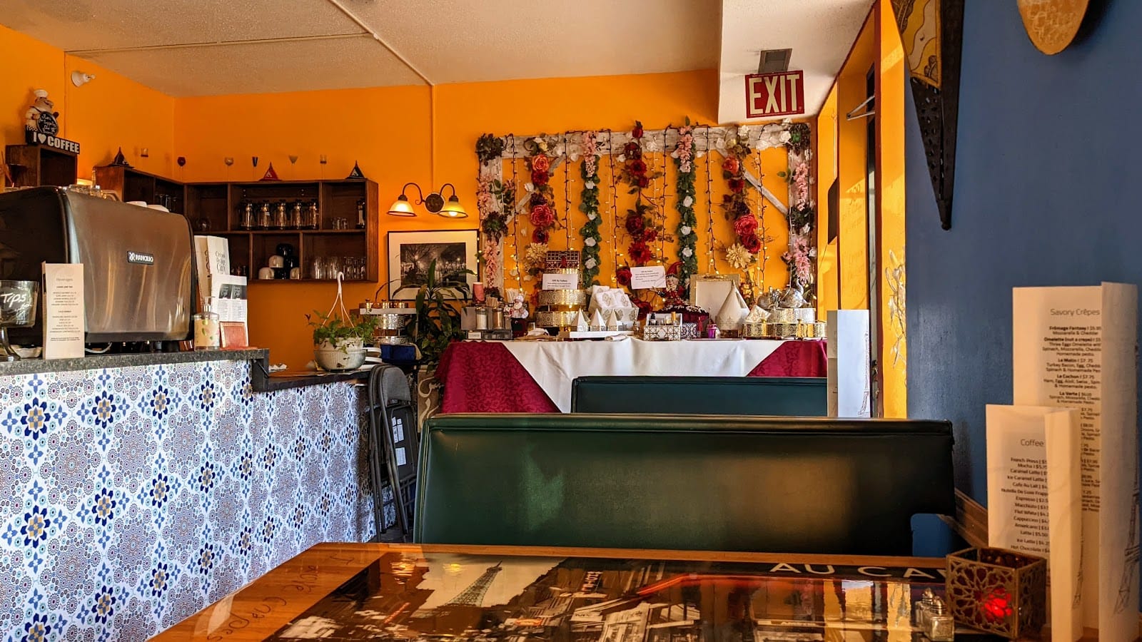 Crêpes de Luxe Cafe