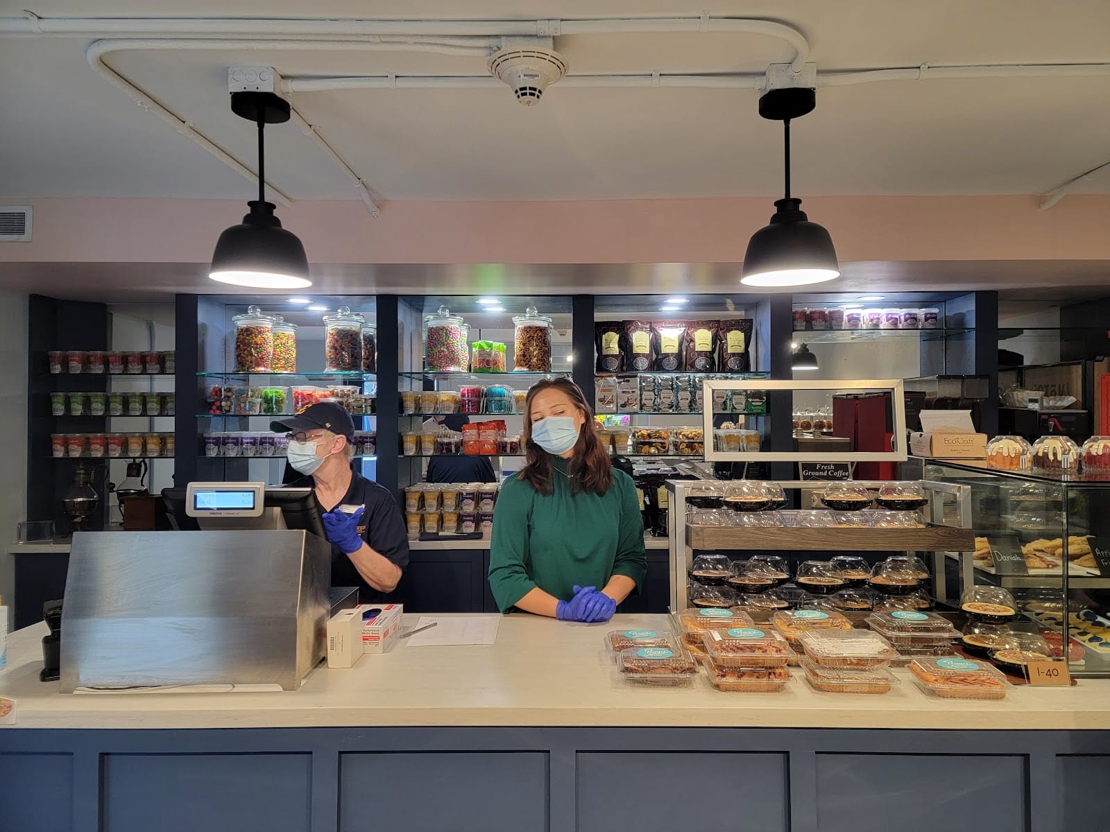 Auntie Ruth's Doughnuts & Pretzels at King's Corner